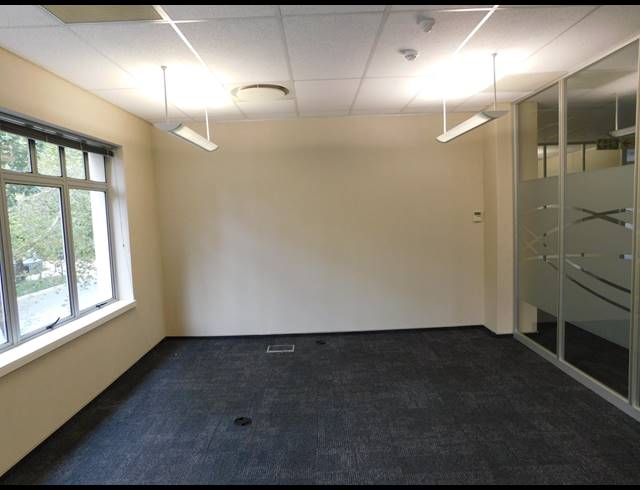 1,020M² OFFICE TO LET IN ILLOVO